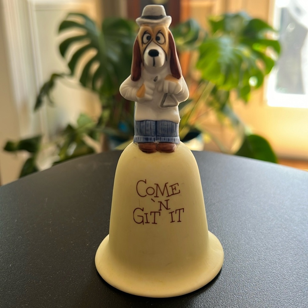 Prairie dawgs Collection Dinner Bell Basset dog ceramic figurine